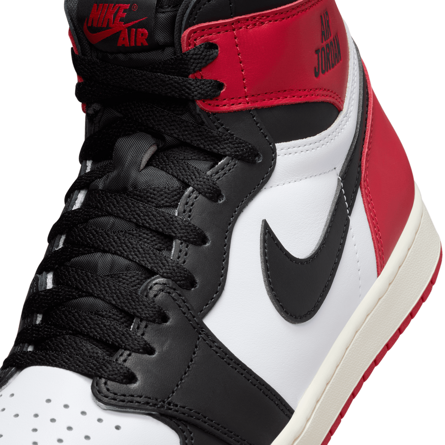 AIR JORDAN 1 RETRO HIGH OG "BLACK TOE"