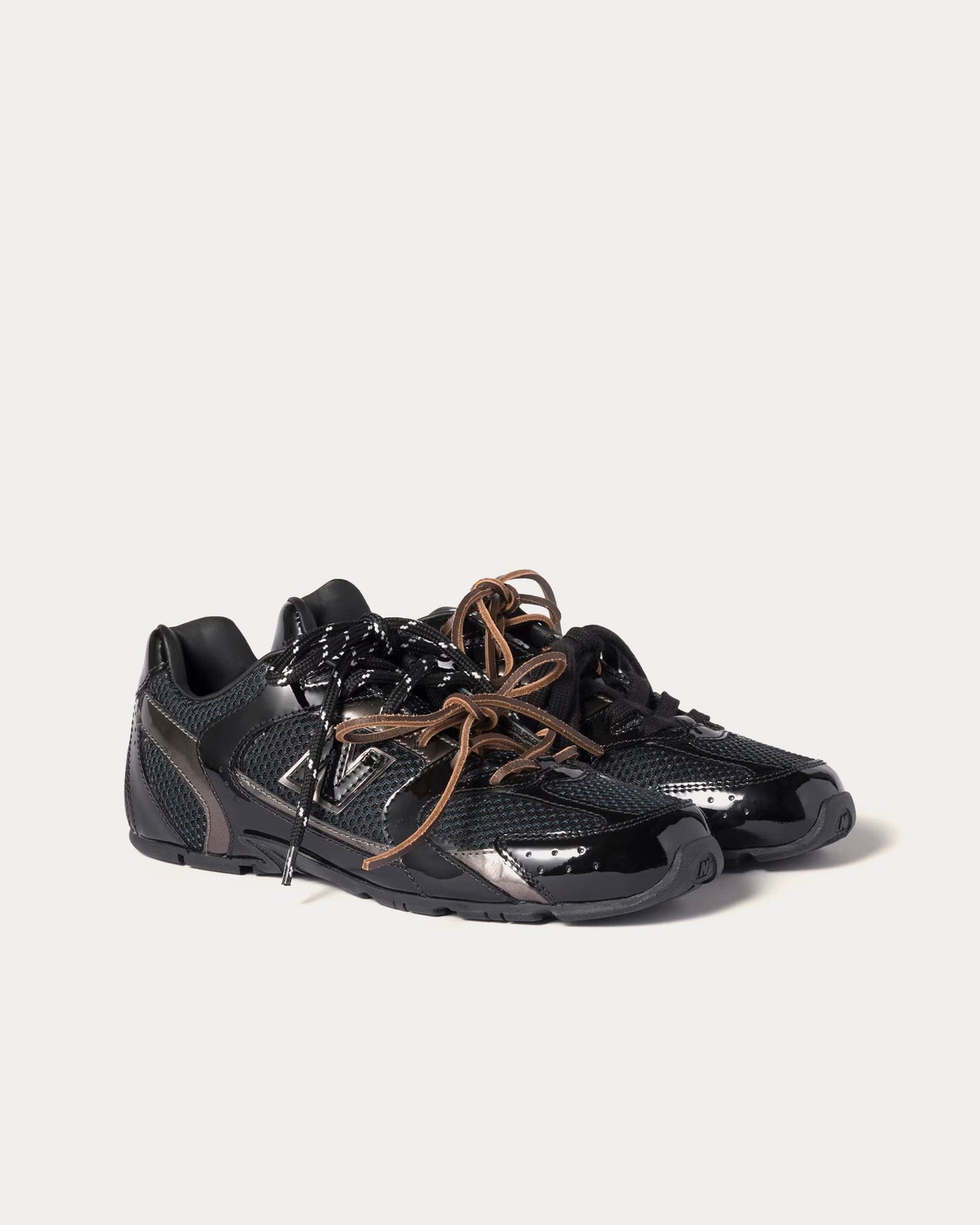 530 SL Patent Leather & Mesh Black / Anthracite Gray Low Top Sneakers